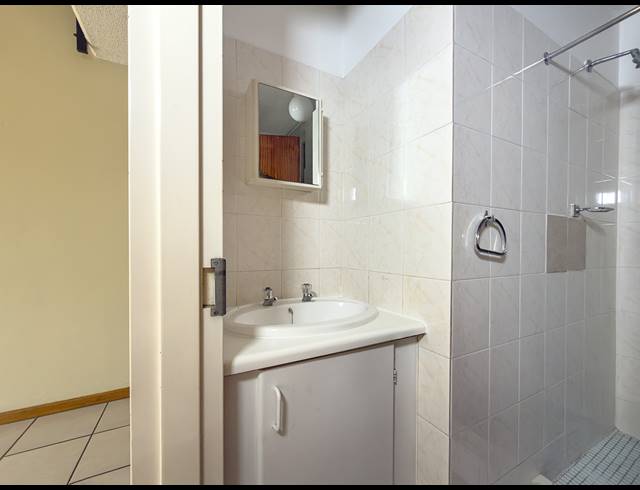 1 BEDROOM APARTMENT FOR SALE IN HATFIELD